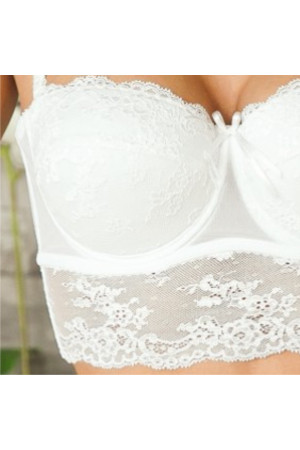 Biały, przedłużany biustonosz ślubny bardotka