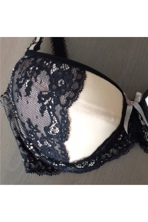 Koronkowy kolorowy biustonosz push-up