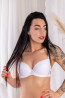 Koronkowy biustonosz push-up wykonany w kolorze białym marki Barbra.